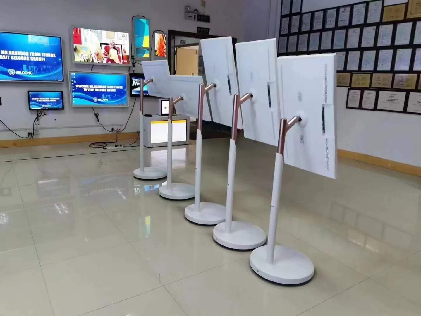TV Portabel Layar Sentuh 32 In - Yoga Fitness Videos Free ulasan dan harga